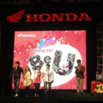ð BÙMMM! 2 bạn trẻ đã rinh ngay ð¥ Giải Nhất Honda BEU ð Quà khủng: **Honda Vision trắng** chạy phố cực ngầu ð ð Thu âm tại **NguyenBau.Studio** – nơi biến giấc mơ thành hit! ð Bạn cũng muốn tỏa sáng? **Inbox liền tay** ð